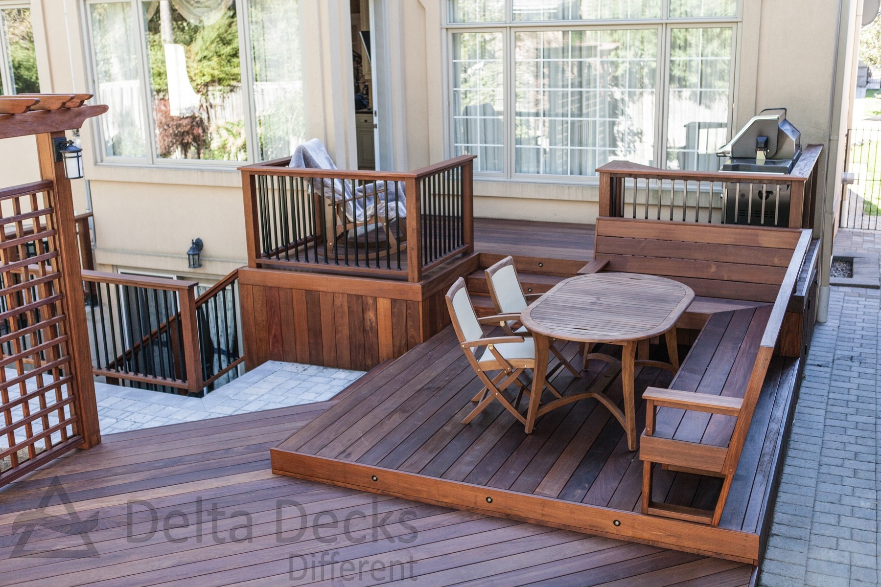 Backyard Ipe decks Builder contractor delta decks toronto