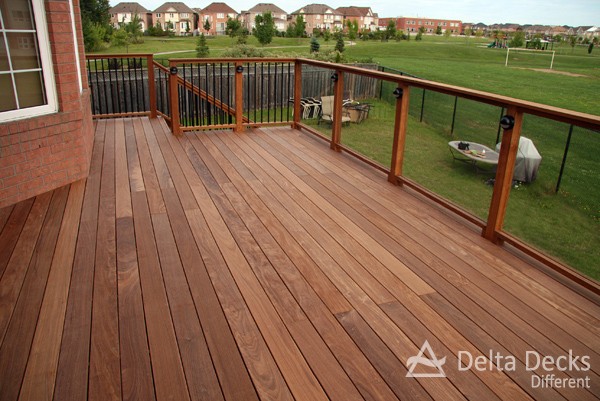 Backyard Ipe decks Builder contractor delta decks toronto