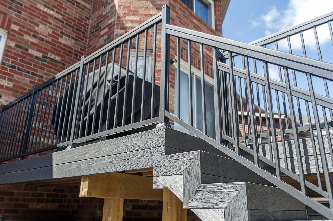 deck railing FIBERON DECK Builder contractor delta decks toronto