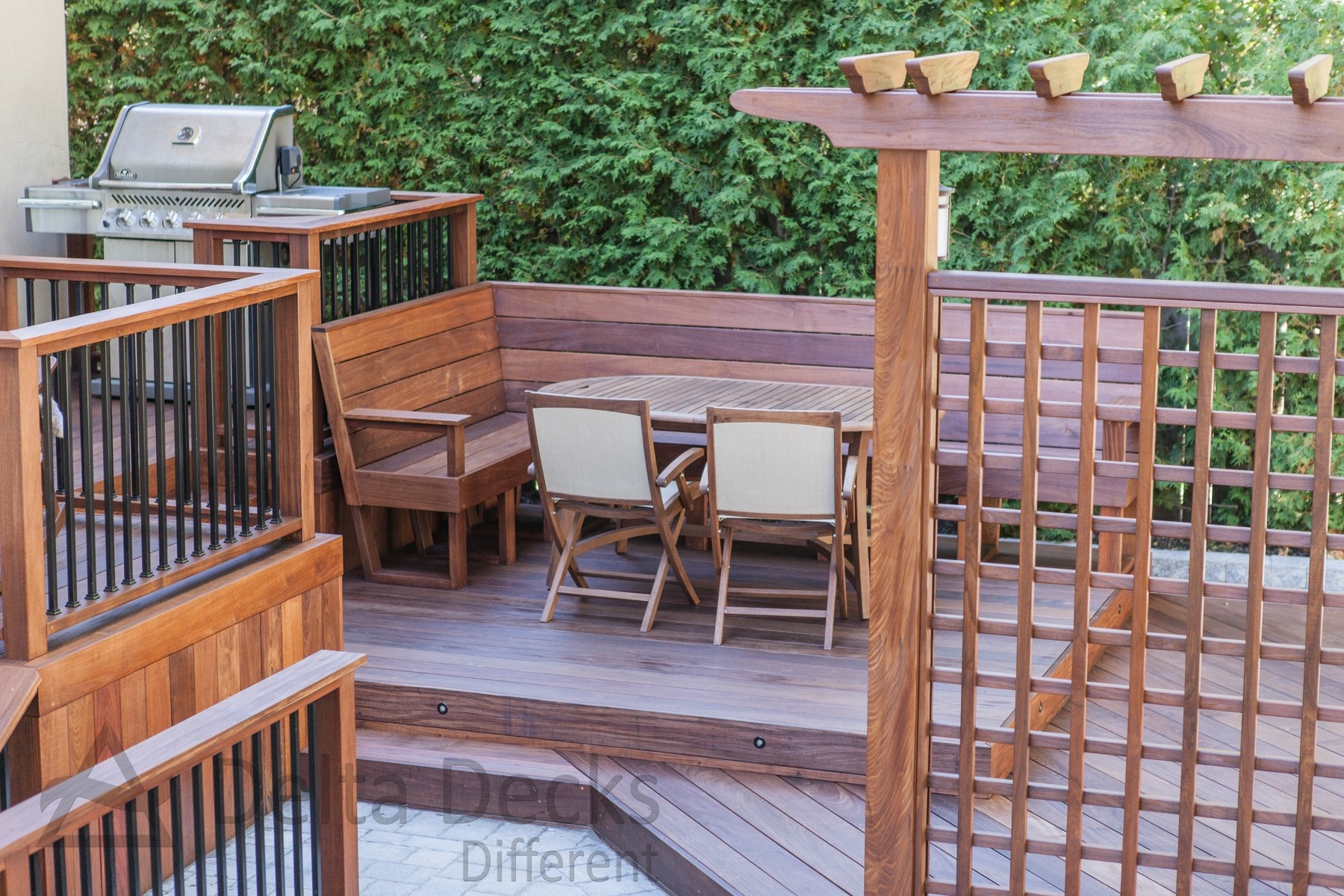 Backyard Ipe decks Builder contractor delta decks toronto