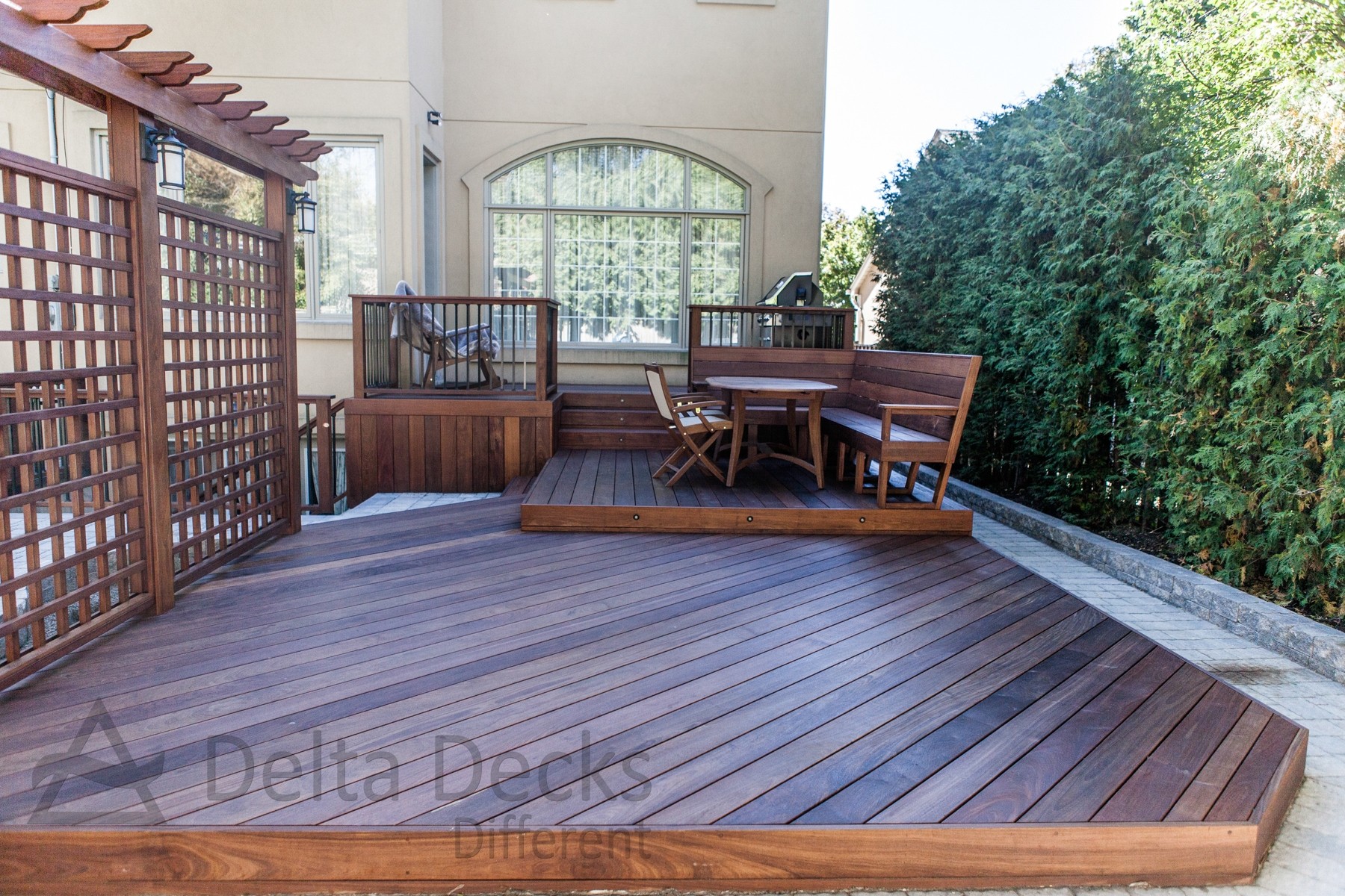 Backyard Ipe decks Builder contractor delta decks toronto