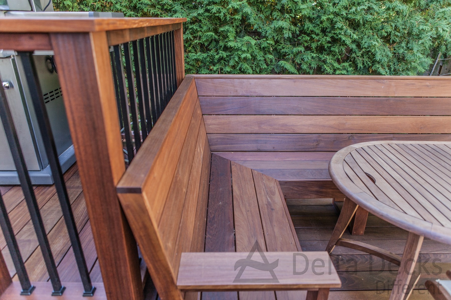 Backyard Ipe decks Builder contractor delta decks toronto