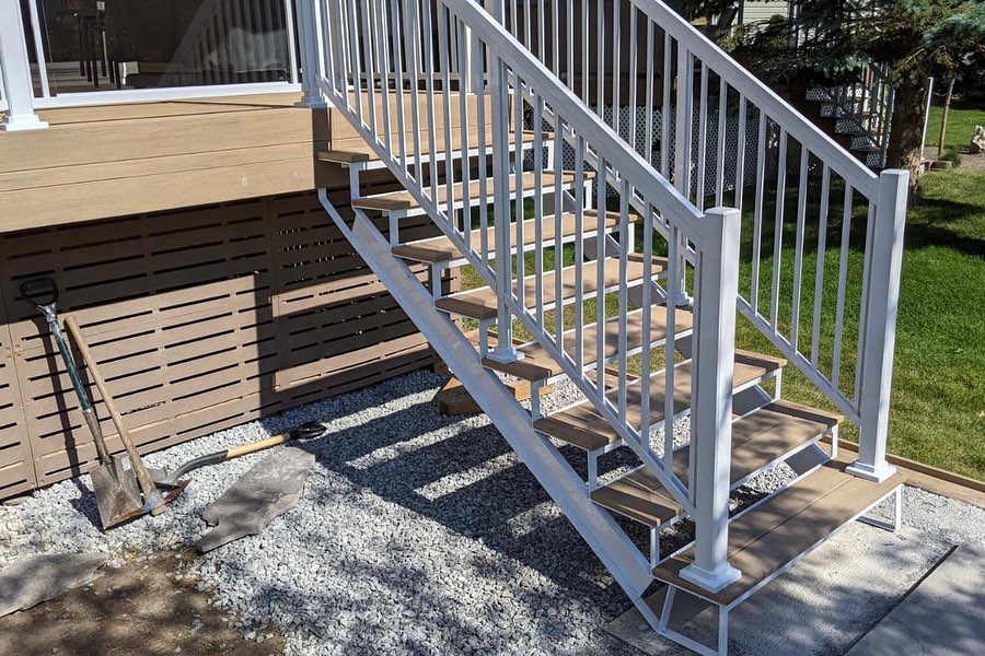 Delta Azek pvc deck 2